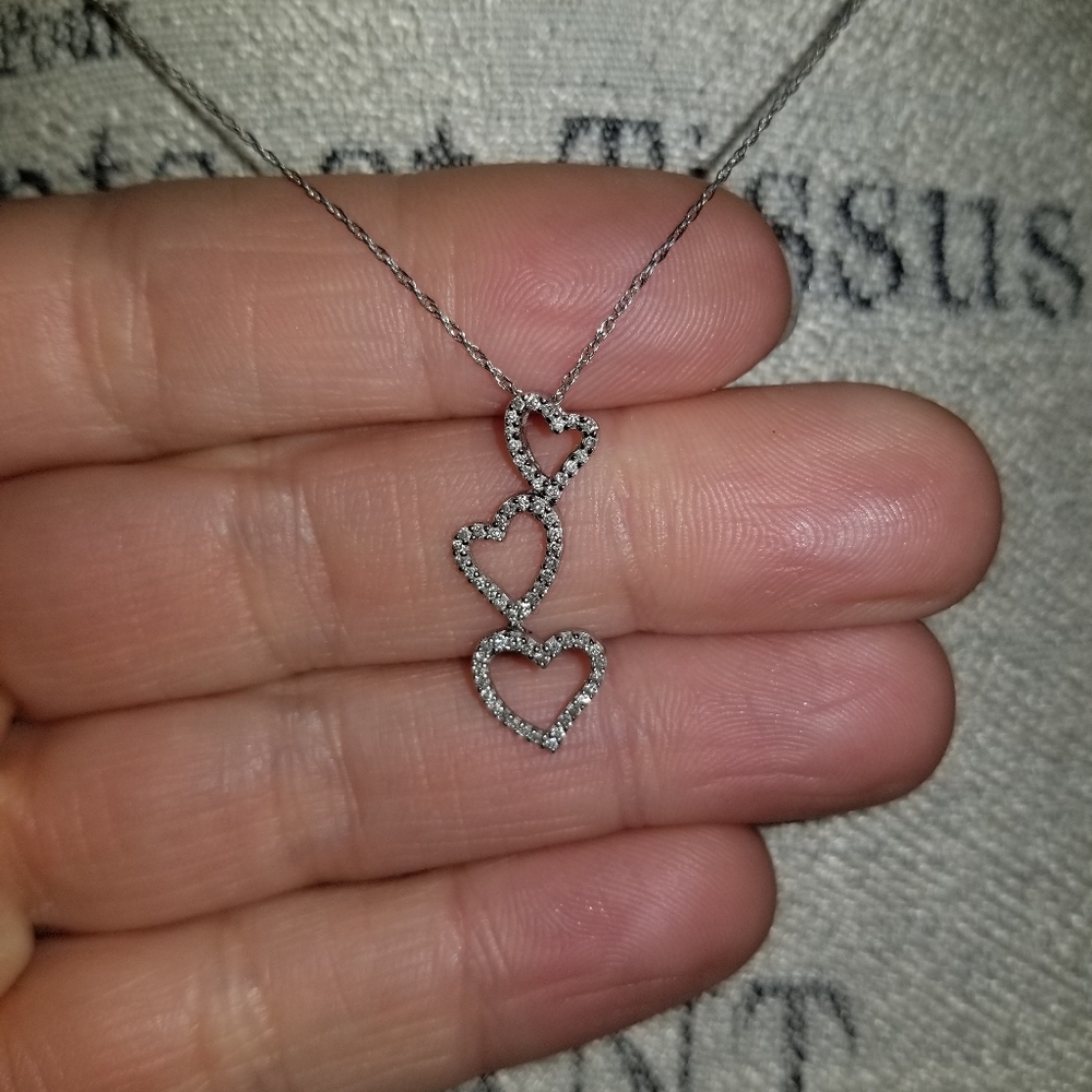 3 heart diamond necklace